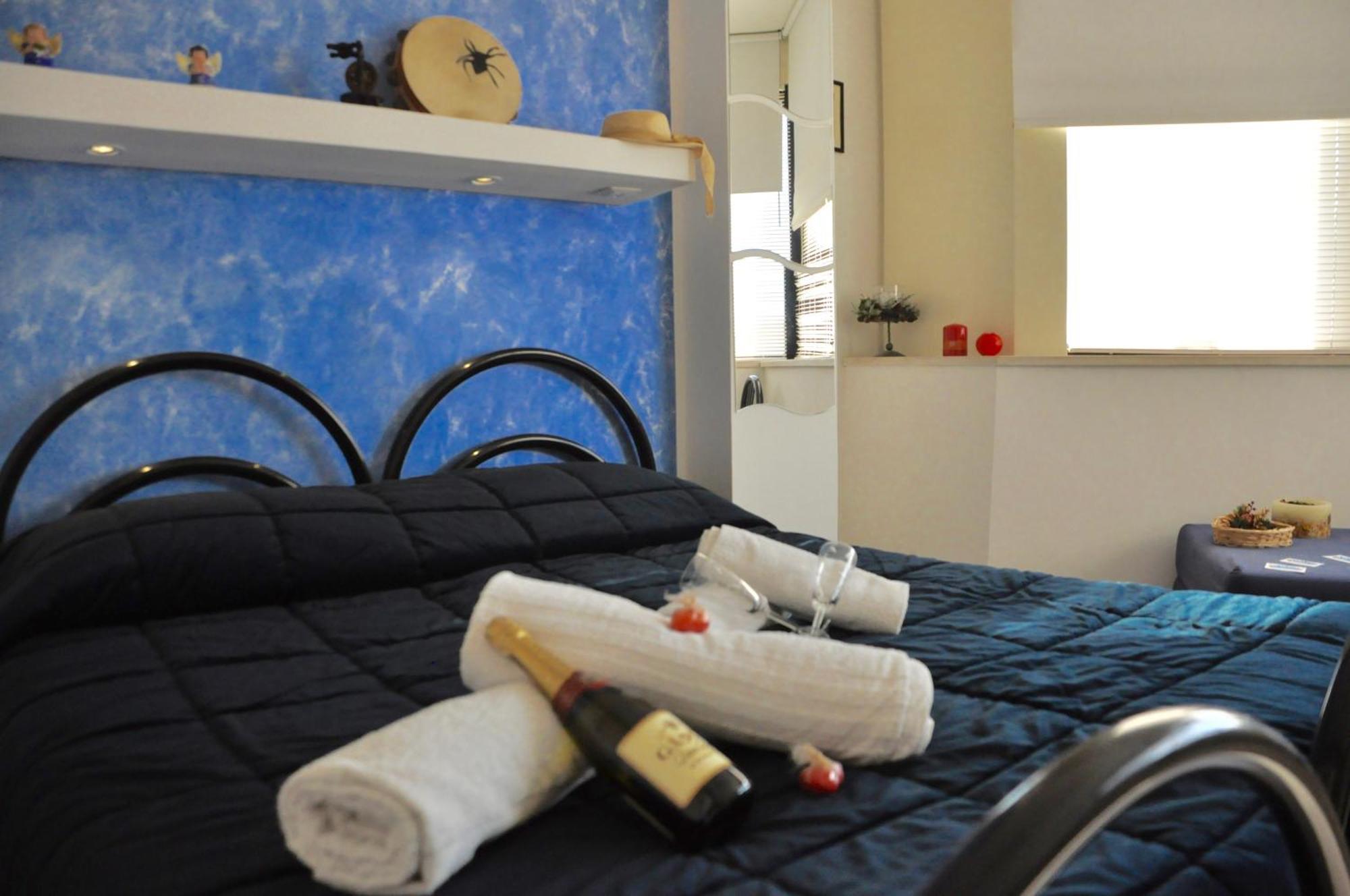 Lo Specchio Del Salento Bed & Breakfast Lecce Luaran gambar