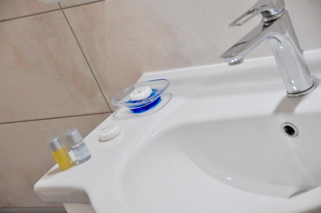 Lo Specchio Del Salento Bed & Breakfast Lecce Luaran gambar