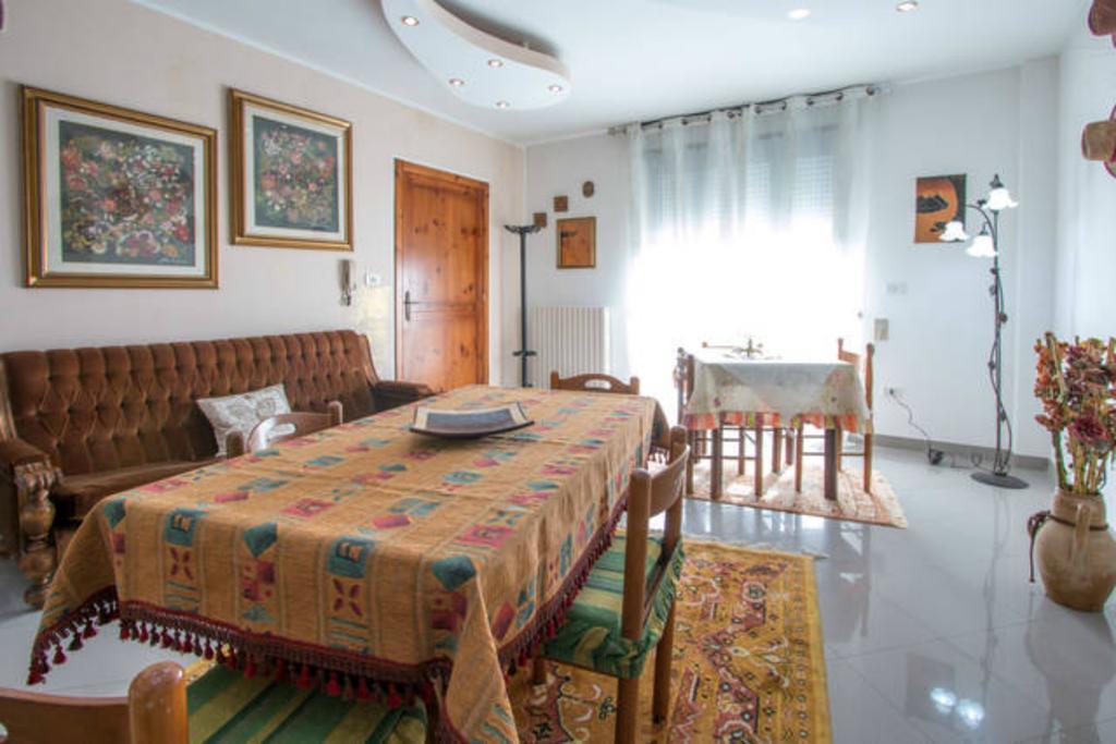 Lo Specchio Del Salento Bed & Breakfast Lecce Luaran gambar