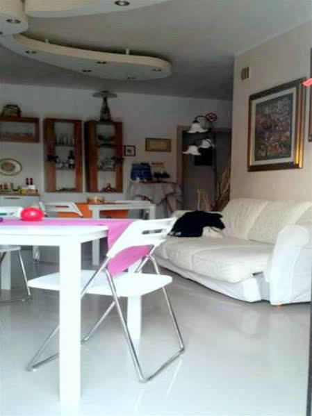 Lo Specchio Del Salento Bed & Breakfast Lecce Luaran gambar